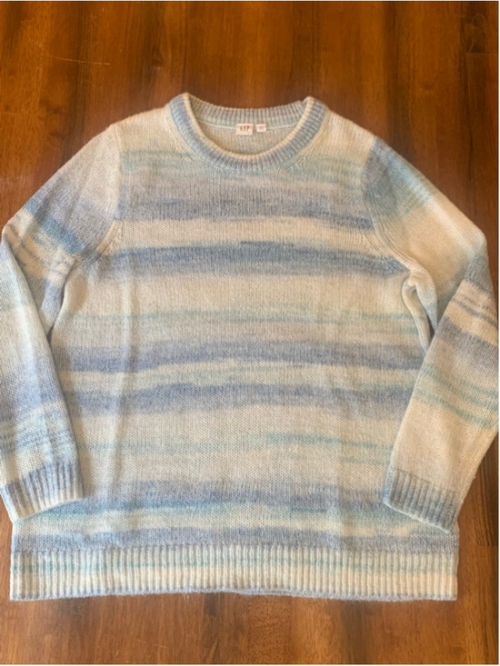 GAP Sweaters - GAP Sweater XL Blue and White Stripes Super Soft